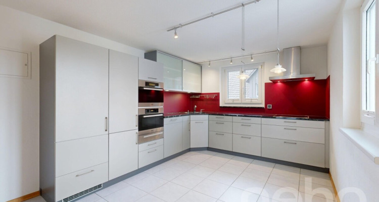 Gepflegtes 2-Familienhaus mit 4.5- & 5.5-Zimmer-Wohnung image 5