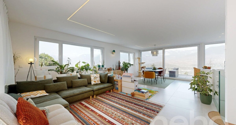 Superbe maison mitoyenne avec vue imprenable image 1