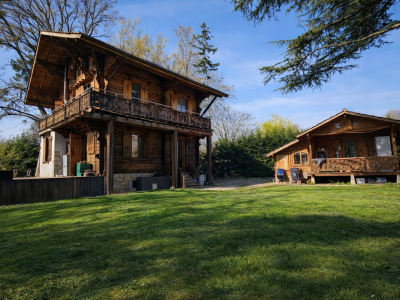 Propriété de caractère rénovée avec élégance dans un cadre exclusif image 2