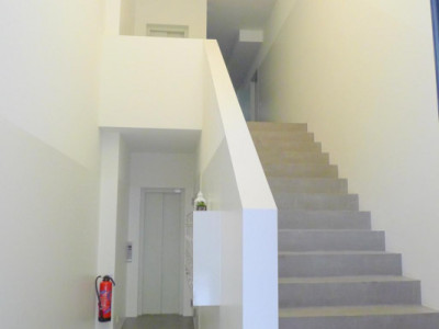 Appartement lumineux au centre-ville de Neuchâtel image 3