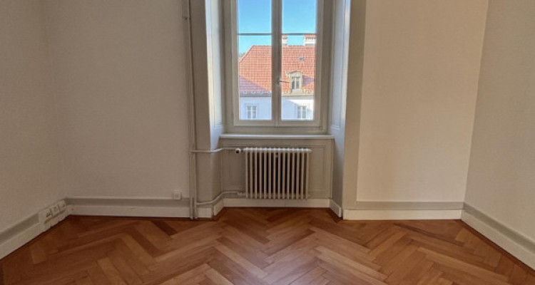 Appartement lumineux en centre-ville image 6