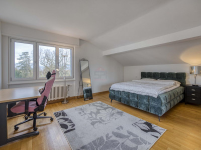 EN EXCLUSIVITÉ : Propriété familiale de caractère sur belle parcelle arborée à Genthod image 13