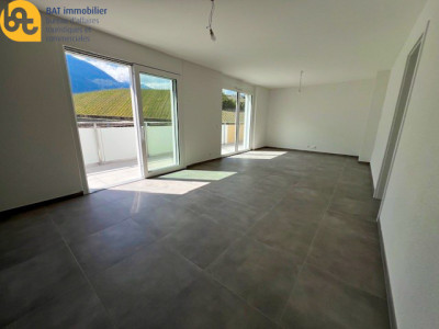 Attique neuf avec ample terrasse à Salquenen image 4