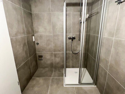 Attique neuf avec ample terrasse à Salquenen image 6