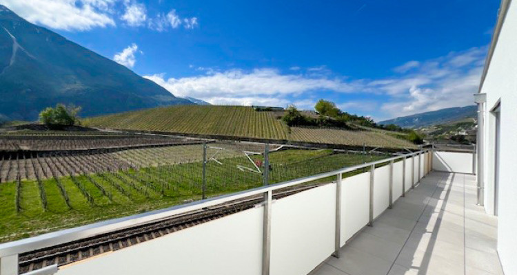 Attique neuf avec ample terrasse à Salquenen image 1