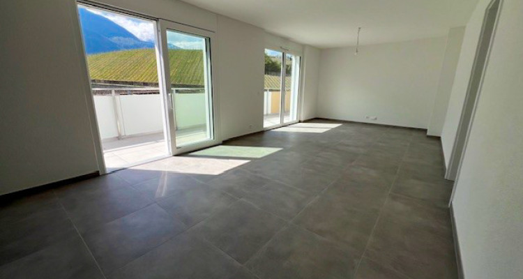 Attique neuf avec ample terrasse à Salquenen image 4