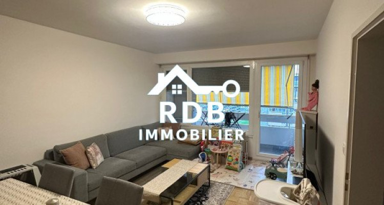 Appartement de 4 pièces au 9ème étage situé à Petit-Saconnex 1219 image 1