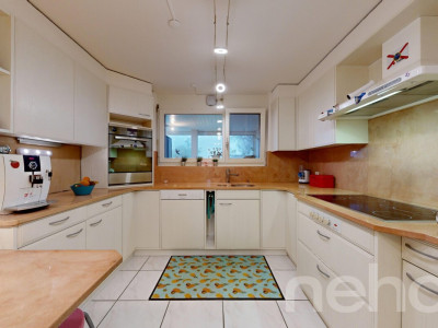 Grosszügige 4.5-Zimmer-Terrassenwohnung mit Lift und Wintergarten image 4