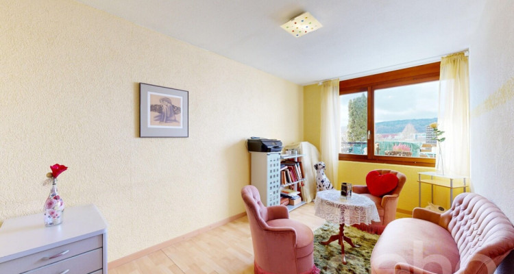 Grosszügige 4.5-Zimmer-Terrassenwohnung mit Lift und Wintergarten image 7