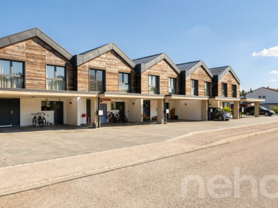 Entre modernité et sérénité, votre future maison à Broc image 11