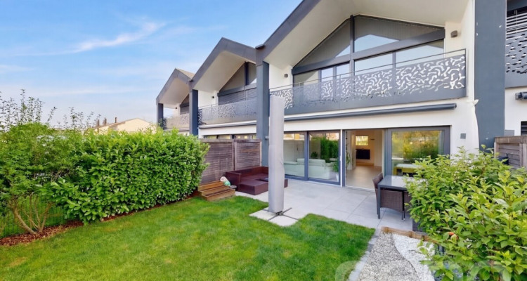 Entre modernité et sérénité, votre future maison à Broc image 2