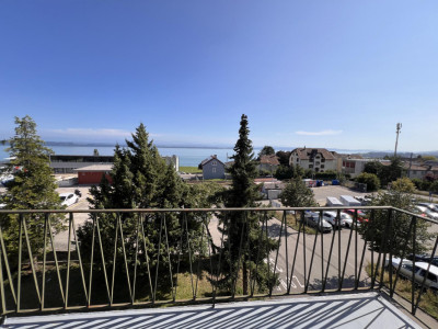 Appartement lumineux avec panorama exceptionnel sur le lac et les Alpes image 1