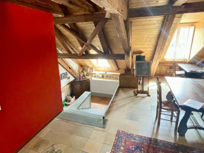 A vendre au cœur de la Vieille Ville de Fribourg un magnifique attique image 4