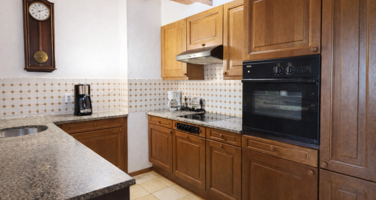 A vendre au cœur de la Vieille Ville de Fribourg un magnifique attique image 5