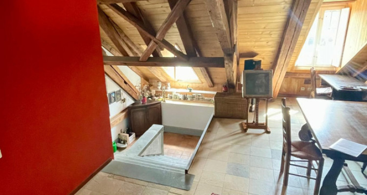 A vendre au cœur de la Vieille Ville de Fribourg un magnifique attique image 4