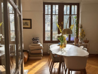 Appartement de 6 pieces élégant, lumineux à Champel image 2