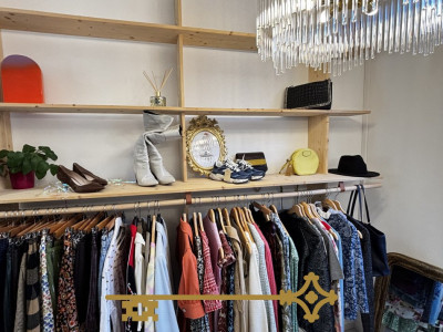 Jolie boutique à saisir située en plein Centre-Ville image 6