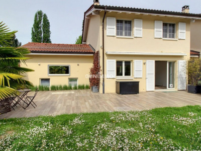 Très charmante villa contiguë à louer image 1