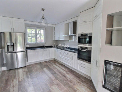 Très charmante villa contiguë à louer image 4