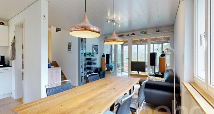 Charmantes 4.5-Zimmerhaus mit Weitsicht und grosser Parzelle image 2