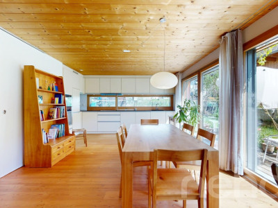 Modernes Wohnen im Grünen mit Naturgarten und Bergblick image 4