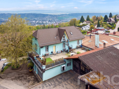 Zweifamilienhaus mit traumhafter Aussicht image 1