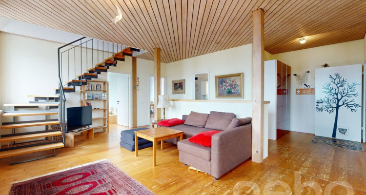 Zweifamilienhaus mit traumhafter Aussicht image 2