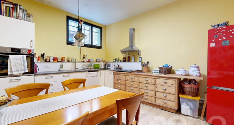 Zweifamilienhaus mit traumhafter Aussicht image 8