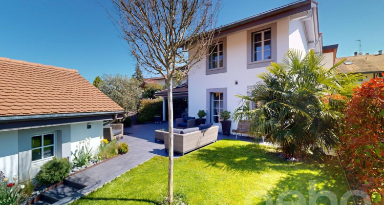 Élégance et confort dans une maison familiale avec jardin à Satigny image 1