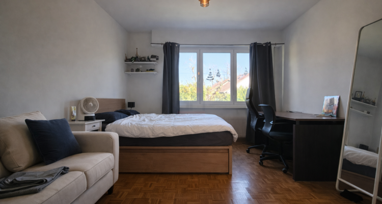 Élégante villa familiale avec grand jardin plat et fort potentiel à Founex image 12