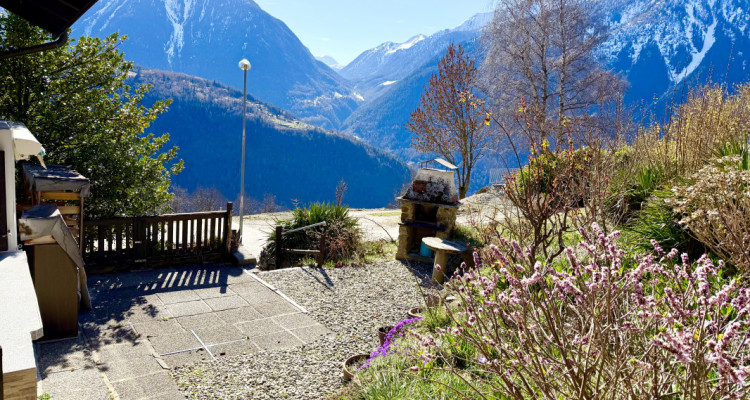 Charmant chalet mitoyen avec vue exceptionnelle à Ravoire, 5 minutes de Martigny image 2