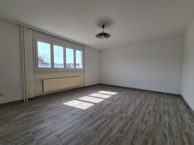 Studio au 7e étage image 1