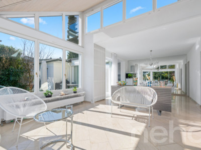 Exklusive Villa mit Galerie, Indoor-Pool und Gartenidylle image 7