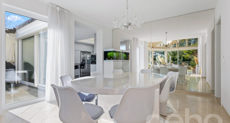 Exklusive Villa mit Galerie, Indoor-Pool und Gartenidylle image 9