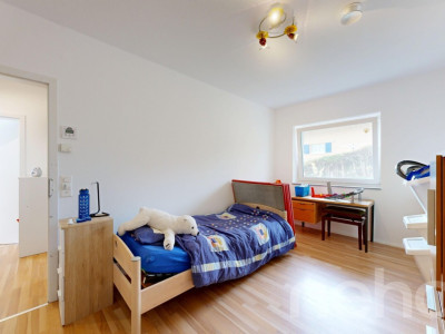 Maison passive avec studio, piscine et vue dégagée image 12