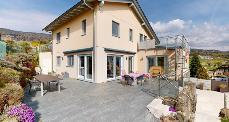 Maison passive avec studio, piscine et vue dégagée image 3