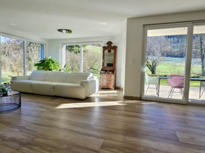  Villa mitoyenne en pignon située dans un agréable quartier prisé de Fleurier image 6