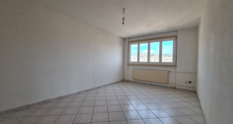 Appartement de 2.5 pièces au 10e étage image 3