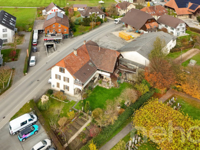 Charmantes Zweifamilienhaus mit Potenzial in Kappelen image 2