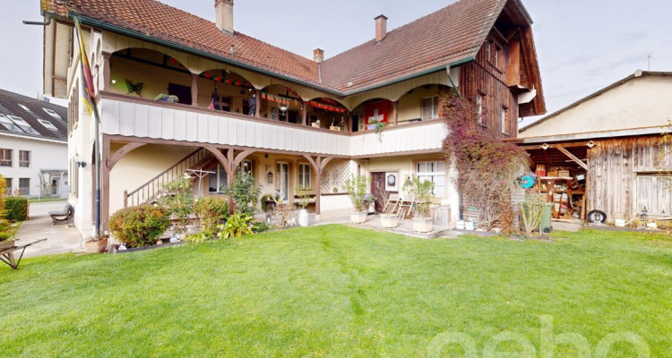 Charmantes Zweifamilienhaus mit Potenzial in Kappelen image 1