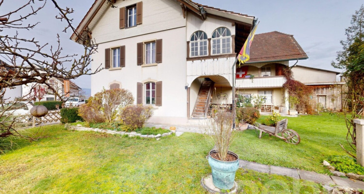 Charmantes Zweifamilienhaus mit Potenzial in Kappelen image 3