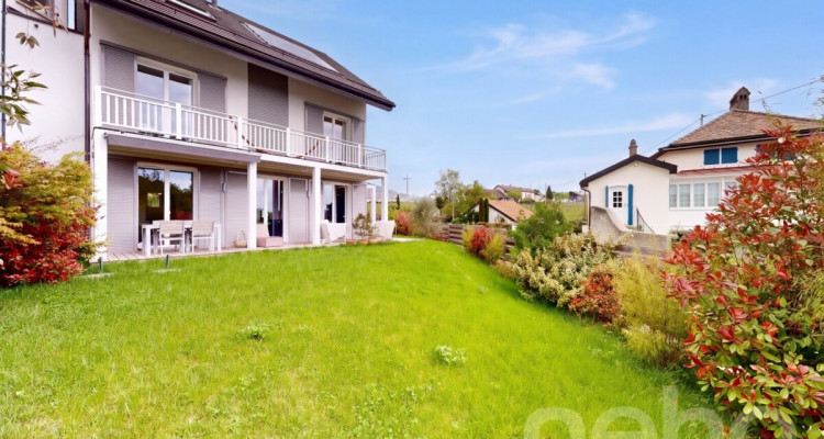 Maison mitoyenne lumineuse avec jardin au calme absolu au Mont/Rolle image 1