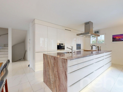 Modernes 5.5-Zimmer Reiheneckhaus mit Garten in Aristau image 2