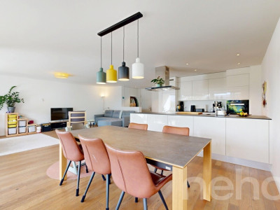 Neuwertige 4.5-Zimmerwohnung mit hochwertigem Ausbaustandard image 1