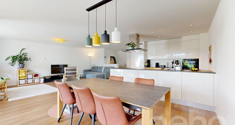 Neuwertige 4.5-Zimmerwohnung mit hochwertigem Ausbaustandard image 1