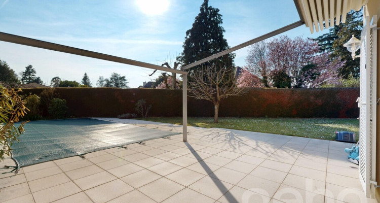 Dans un quartier de villas image 7