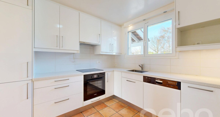 Dans un quartier de villas image 10