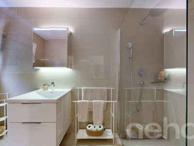 Einfamilienhaus mit Panoramaaussicht und Gartenparadies in Ebikon image 9