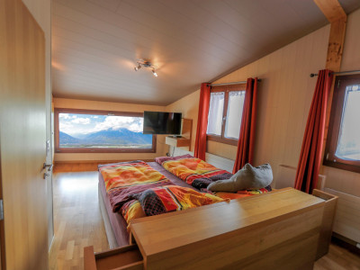 Maison villageoise de 4,5 pièces, toute rénovée et agrandie, vue magnifique image 10