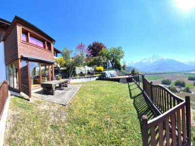 Maison villageoise de 4,5 pièces, toute rénovée et agrandie, vue magnifique image 1
